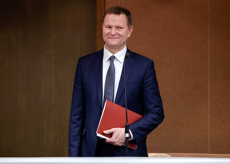 Статс-секретарь — заместитель Министра транспорта РФ Дмитрий Зверев