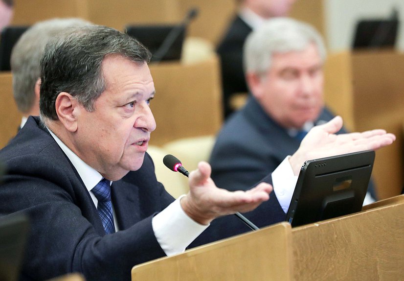 Председатель Комитета по бюджету и налогам Андрей Макаров