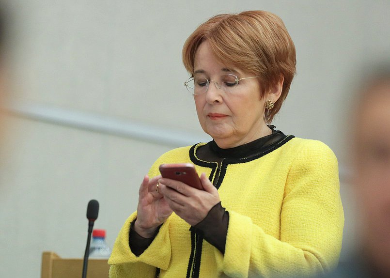 Член Комитета по бюджету и налогам Оксана Дмитриева