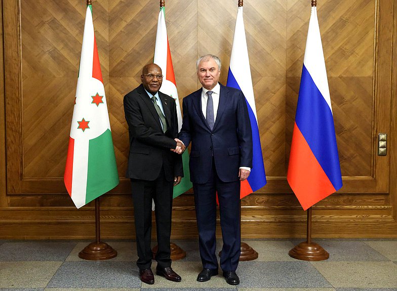 Председатель Государственной Думы Вячеслав Володин и Председатель Национальной Ассамблеи Республики Бурунди Желаз Даниэль Ндабирабе