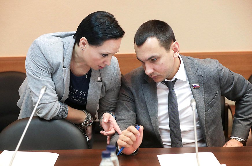 Член Комитета по экологии, природным ресурсам и охране окружающей среды Максим Иванов