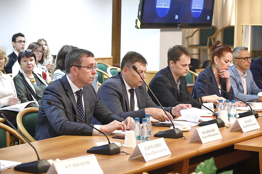 Заседание рабочей группы Комитета по защите семьи, вопросам отцовства, материнства и детства по совершенствованию законодательства, направленного на защиту граждан от нападения бездомных животных