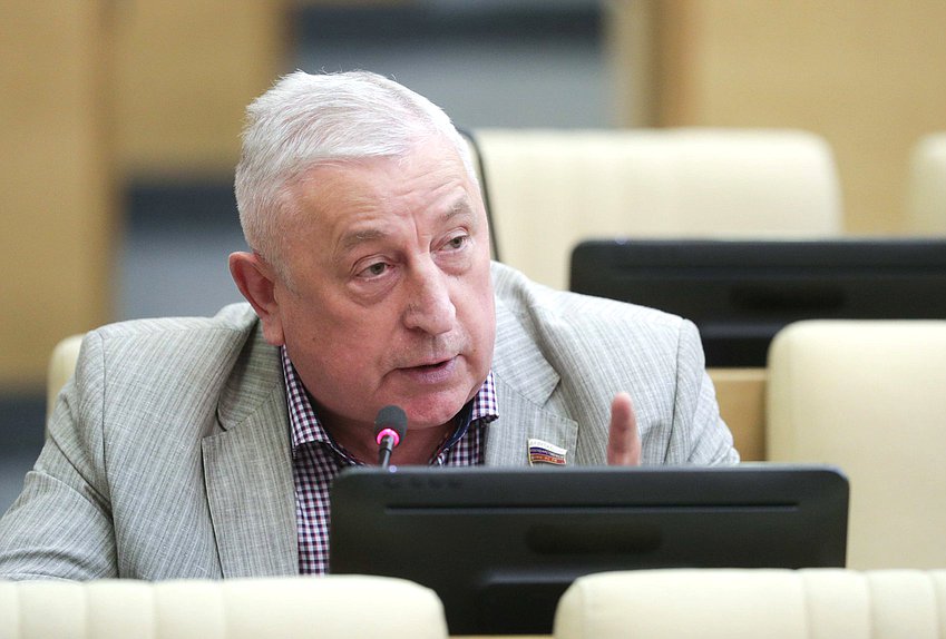 Председатель Комитета по региональной политике и проблемам Севера и Дальнего Востока Николай Харитонов