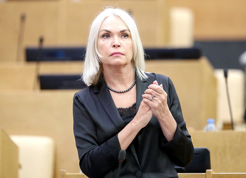 Заместитель Председателя Комитета по государственному строительству и законодательству Ирина Белых