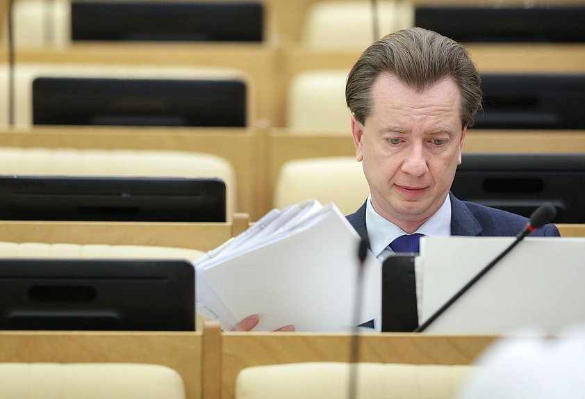 Первый заместитель Председателя Комитета по экологии, природным ресурсам и охране окружающей среды Владимир Бурматов