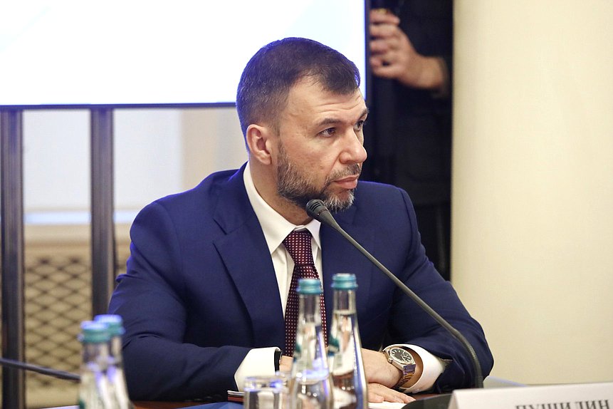 Глава Донецкой Народной Республики Денис Пушилин. Сессия «Пространственное развитие в контексте социально-экономических вызовов»