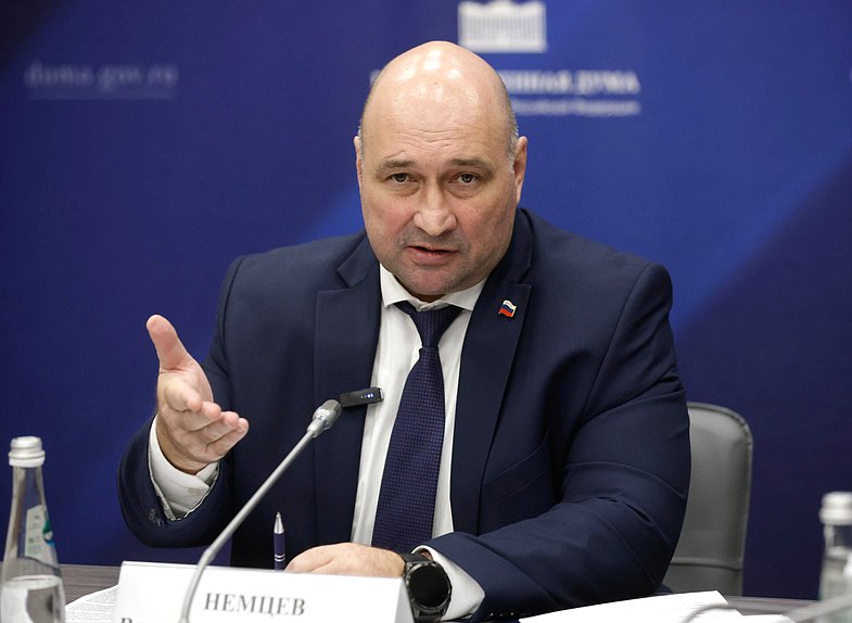 Председатель Законодательного Собрания города Севастополя Владимир Немцев. Заседание Комиссии Совета законодателей по координации законотворческой деятельности и мониторингу законодательства