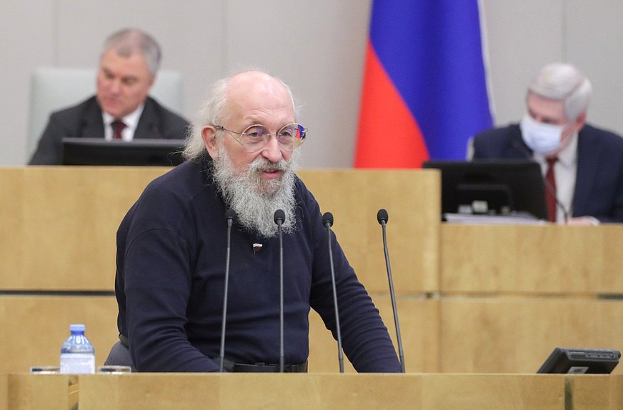 Член Комитета по просвещению Анатолий Вассерман