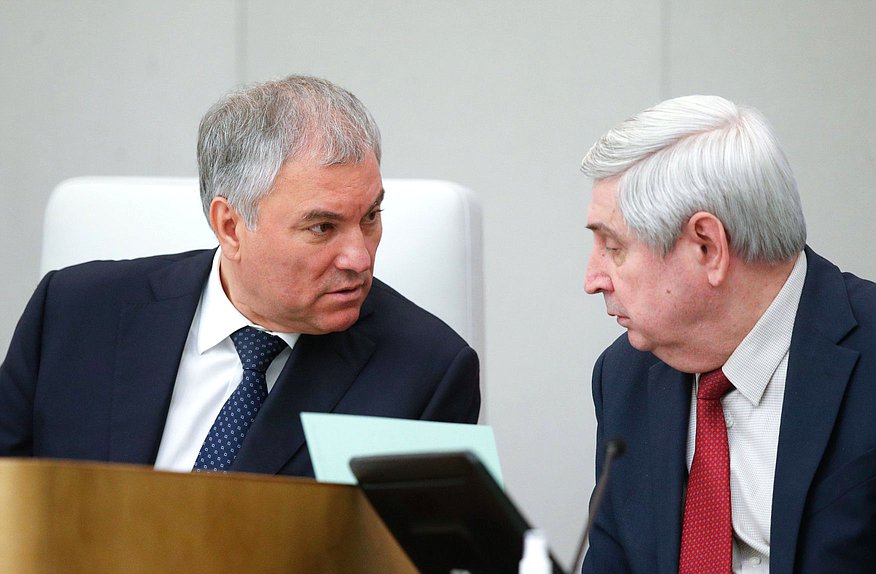 Председатель Государственной Думы Вячеслав Володин и Первый заместитель Председателя Государственной Думы Иван Мельников