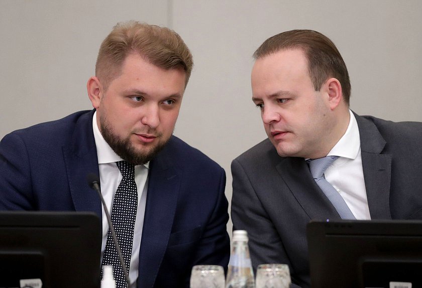 Заместители Председателя Государственной Думы Борис Чернышов и Владислав Даванков