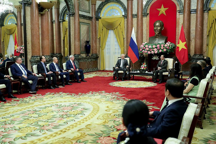 Chairman of the State Duma Vyacheslav Volodin and President of the Socialist Republic of Vietnam Võ Văn Thưởng