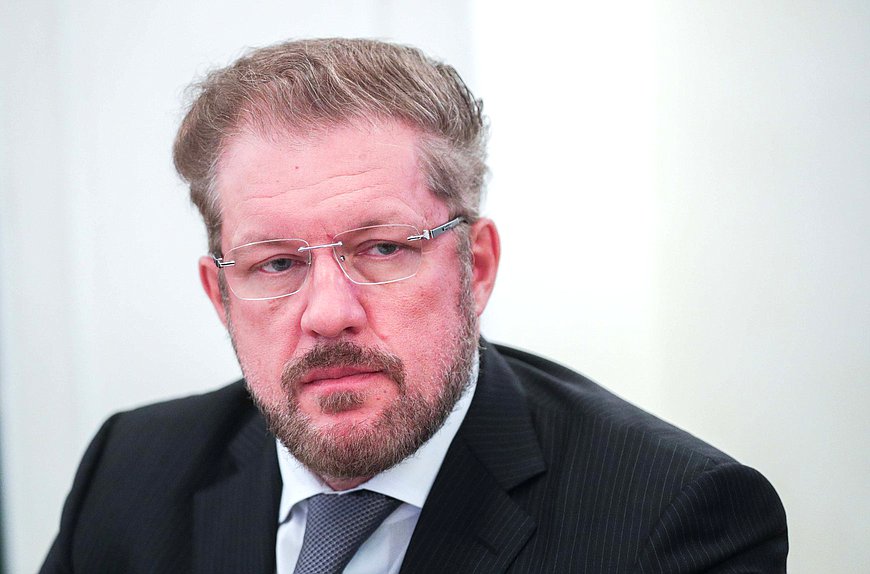 Член Комитета по транспорту и строительству Антон Жарков
