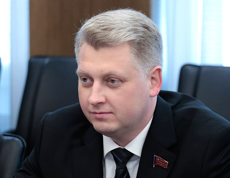 Член Комитета по цифровому развитию и искусственному интеллекту Александр Ивачев