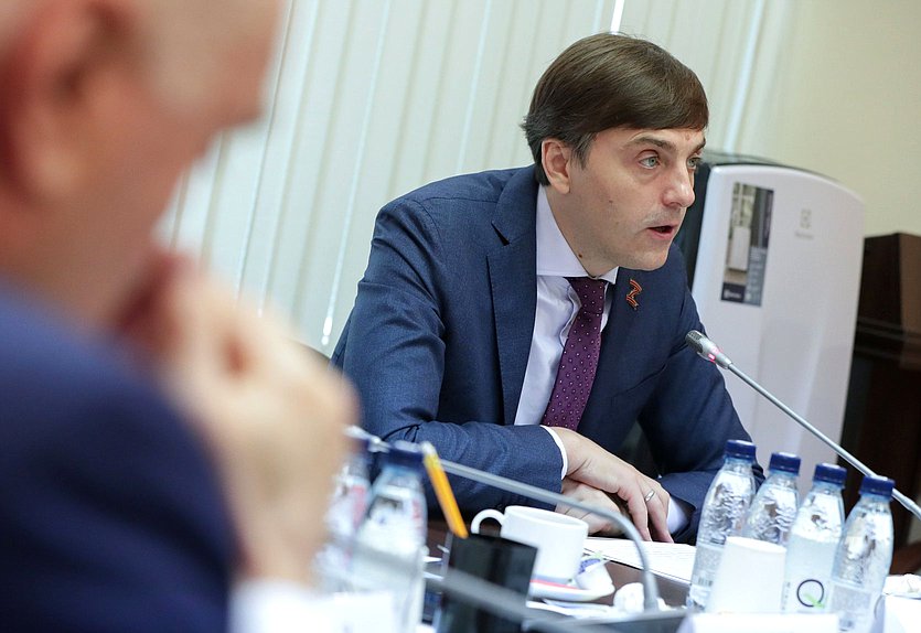 Министр просвещения РФ Сергей Кравцов