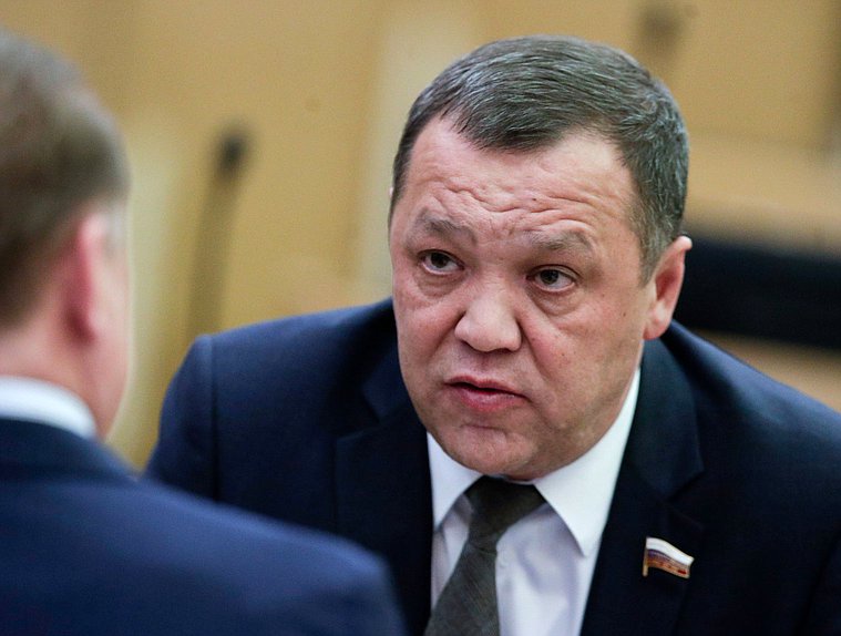 Член Комитета по безопасности и противодействию коррупции Динар Гильмутдинов