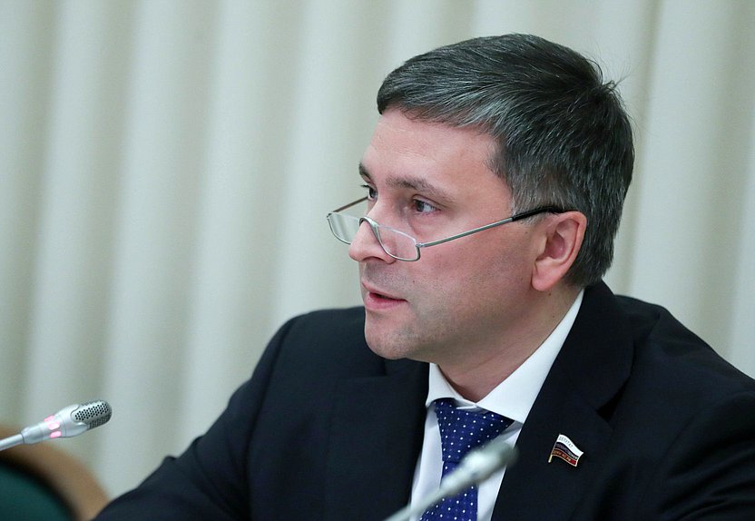 Председатель Комитета по экологии, природным ресурсам и охране окружающей среды Дмитрий Кобылкин