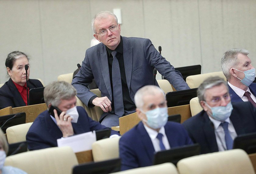 Член Комитета по труду, социальной политике и делам ветеранов Олег Шеин
