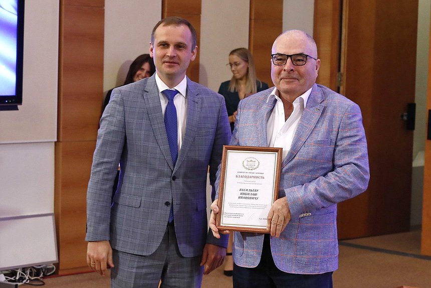 Председатель Комитета по охране здоровья Сергей Леонов