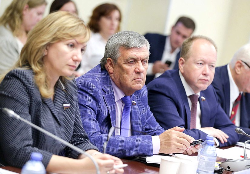 Член Комитета по образованию и науке Сергей Боженов