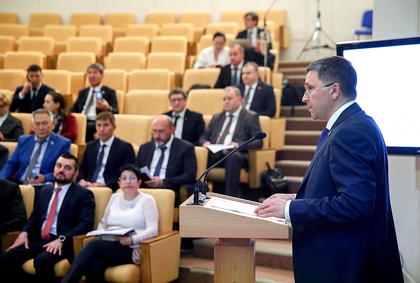 Председатель Комитета по экологии, природным ресурсам и охране окружающей среды Дмитрий Кобылкин