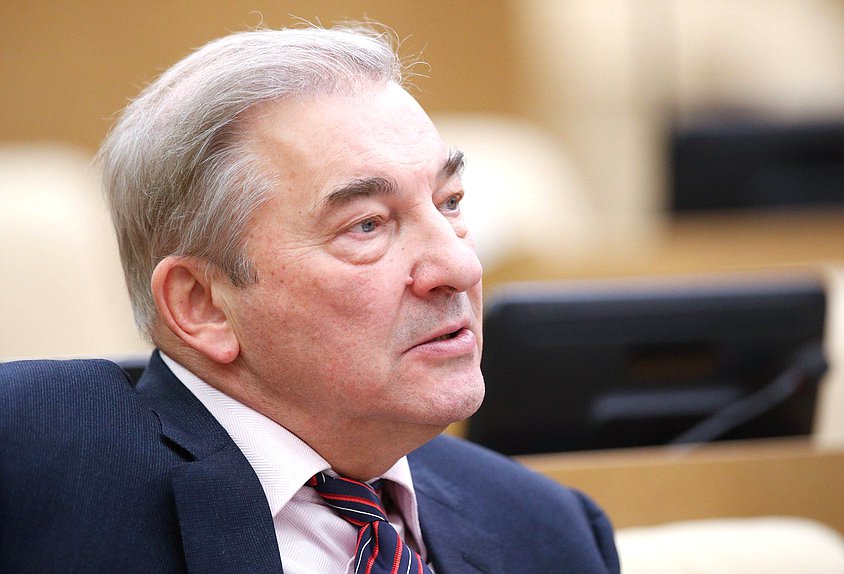 Член Комитета по физической культуре и спорту Владислав Третьяк