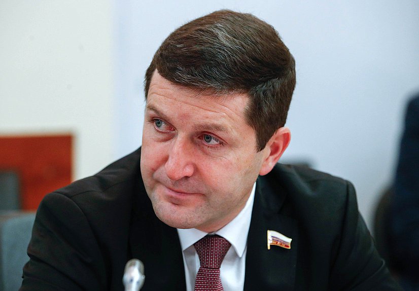 Член Комитета по энергетике Борис Гладких