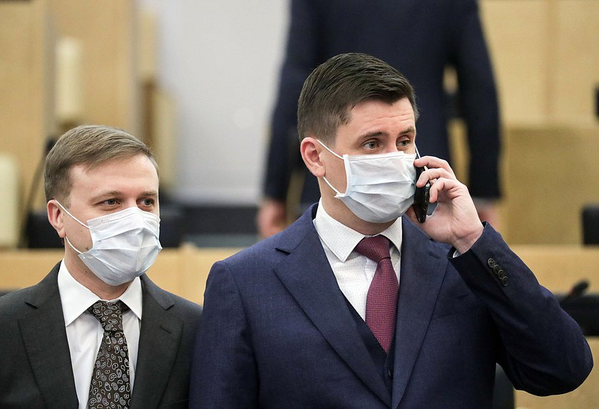 Председатель Комитета по федеративному устройству и вопросам местного самоуправления Алексей Диденко и член Комитета по информационной политике, информационным технологиям и связи Вадим Деньгин
