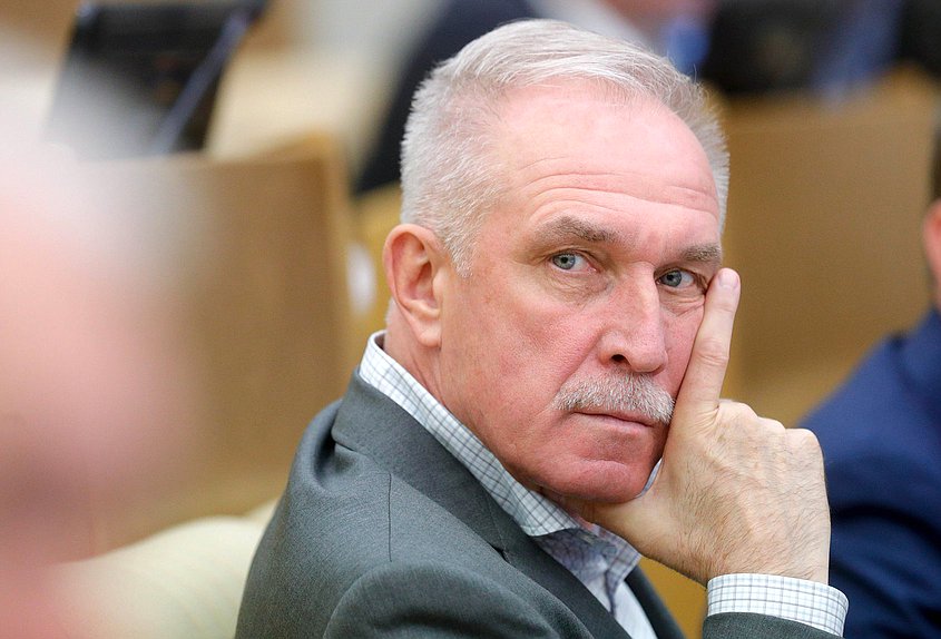 Первый заместитель Председателя Комитета по региональной политике и местному самоуправлению Сергей Морозов