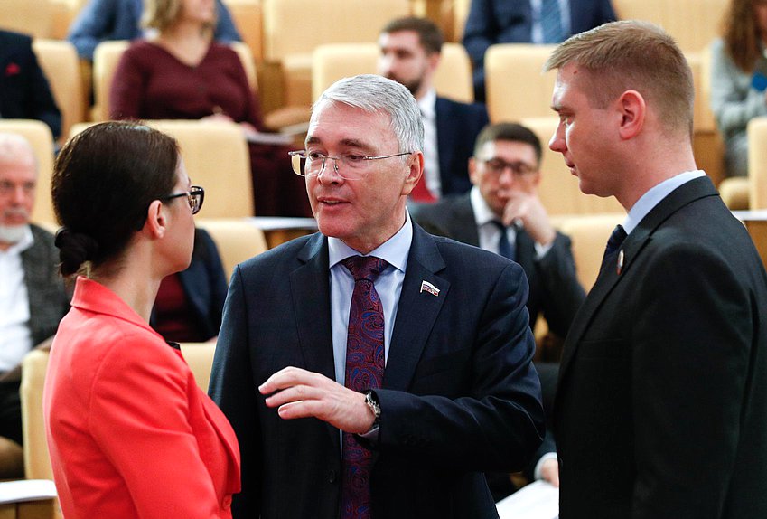 Член Комитета по экономической политике Эдуард Кузнецов