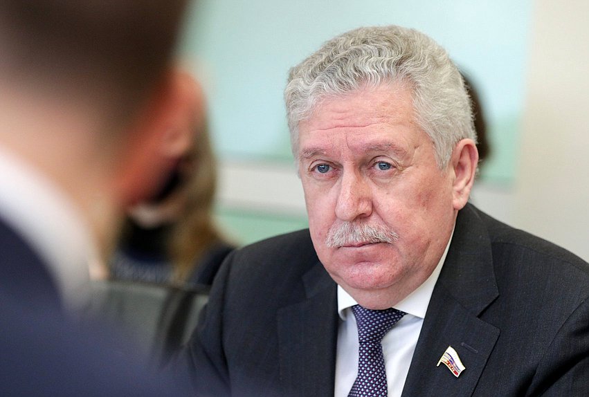 Член Комитета по энергетике Иван Медведев