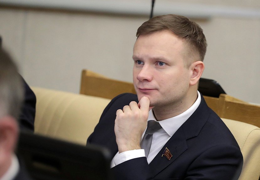 Заместитель Председателя Комитета по молодежной политике Владимир Исаков