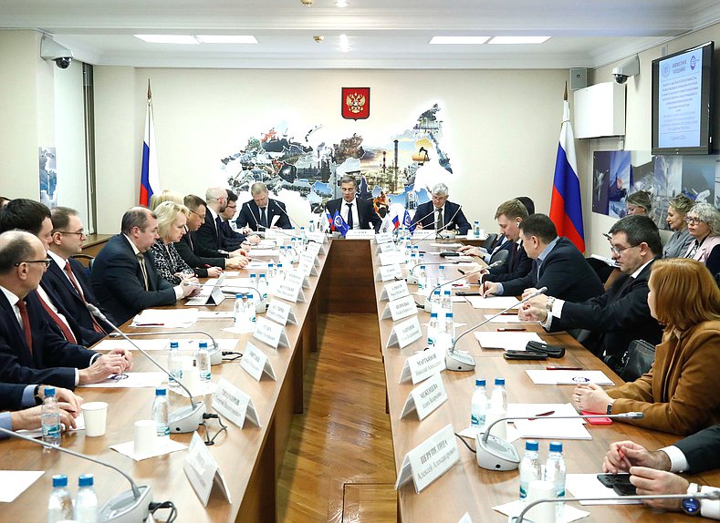 Заседание Экспертного совета по атомной промышленности и новым производственным технологиям Комитета по промышленности и торговле