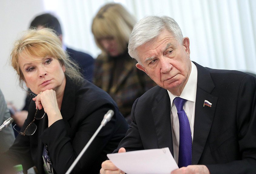 Член Комитета по экономической политике, промышленности, инновационному развитию и предпринимательству Владимир Евланов