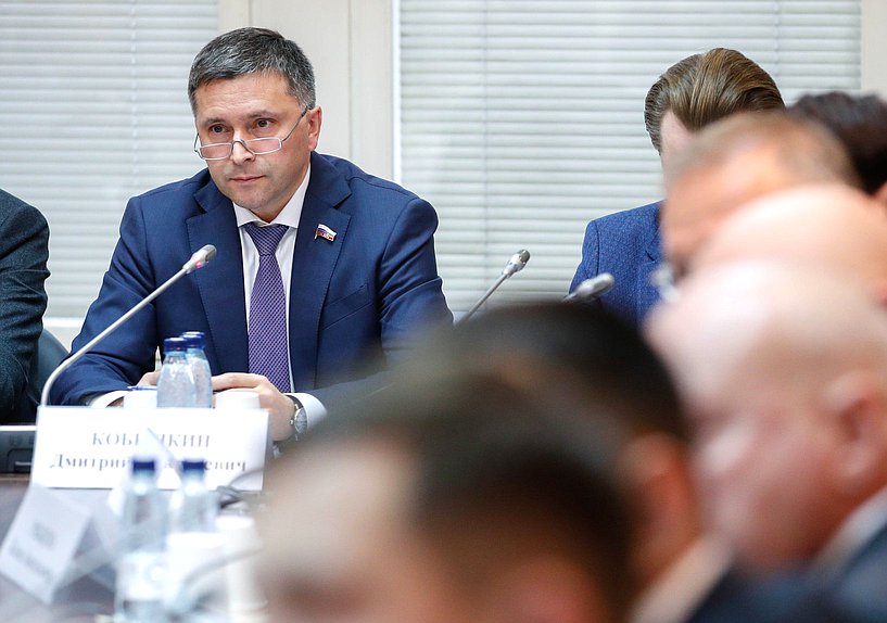 Председатель Комитета по экологии, природным ресурсам и охране окружающей среды Дмитрий Кобылкин
