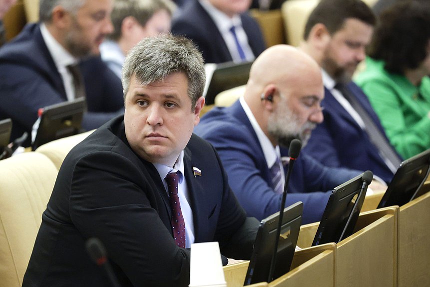 Заместитель Председателя Комитета по молодежной политике Александр Толмачев