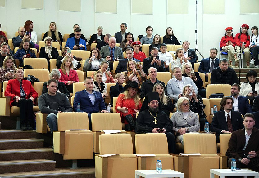 Круглый стол на тему «Общественный контроль и культура: актуальные вопросы и перспективы»