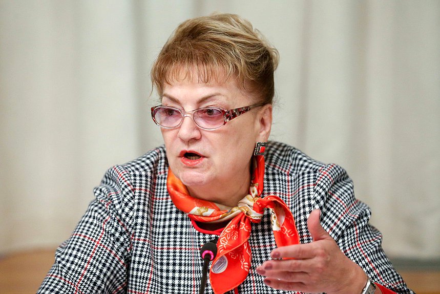 Член Комитета по транспорту и строительству Ольга Алимова