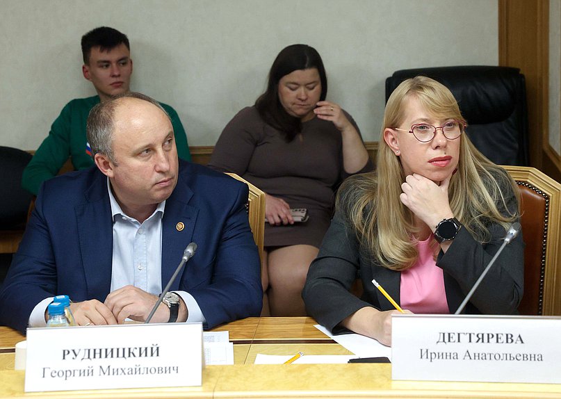 Круглый стол на тему "Роль региональных и местных печатных СМИ в устойчивом развитии сельских территорий"