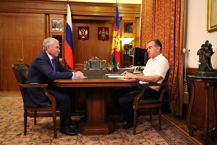 Председатель Государственной Думы Вячеслав Володин и губернатор Краснодарского края Вениамин Кондратьев