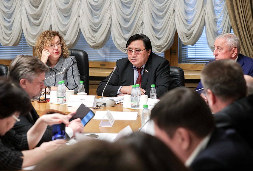 Председатель Совета по Арктике и Антарктике при Совете Федерации Александр Акимов