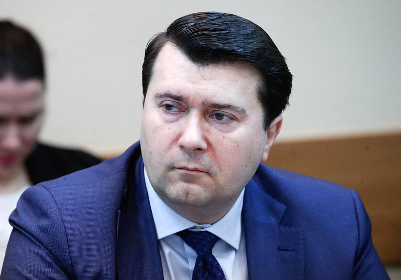 Заместитель Председателя Комитета по экологии, природным ресурсам и охране окружающей среды Олег Лебедев