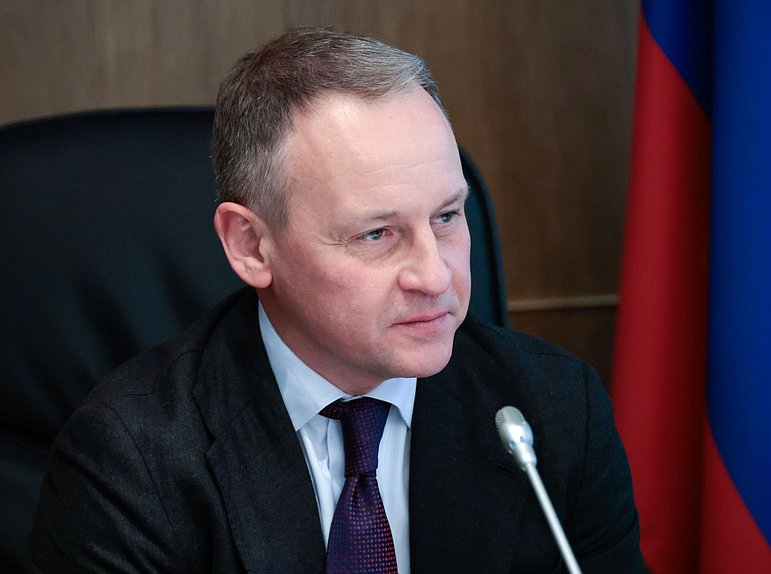 Председатель Комитета по цифровому развитию и искусственному интеллекту Александр Сидякин