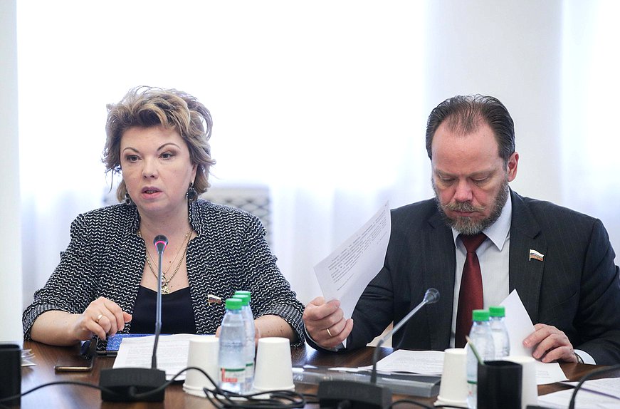 Председатель Комитета по культуре Елена Ямпольская и Первый заместитель Председателя Комитета Александр Шолохов