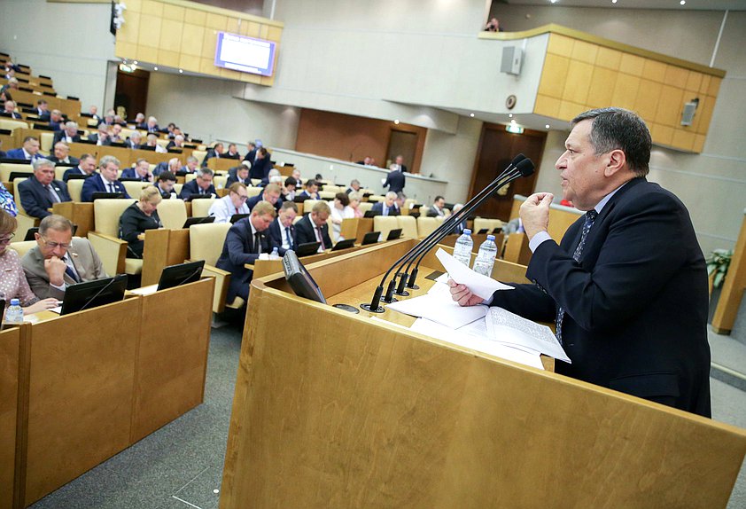 Председатель Комитета по бюджету и налогам Андрей Макаров