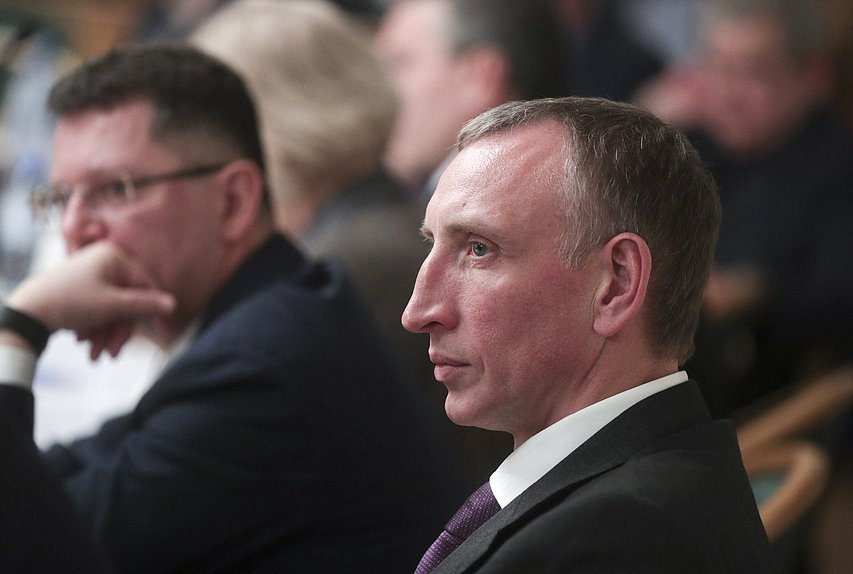 Член Комитета по экономической политике, промышленности, инновационному развитию и предпринимательству Александр Козловский