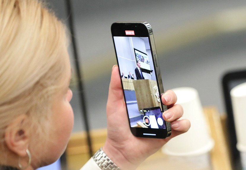 Пленарное заседание. Правительственный час (14.12.2022)