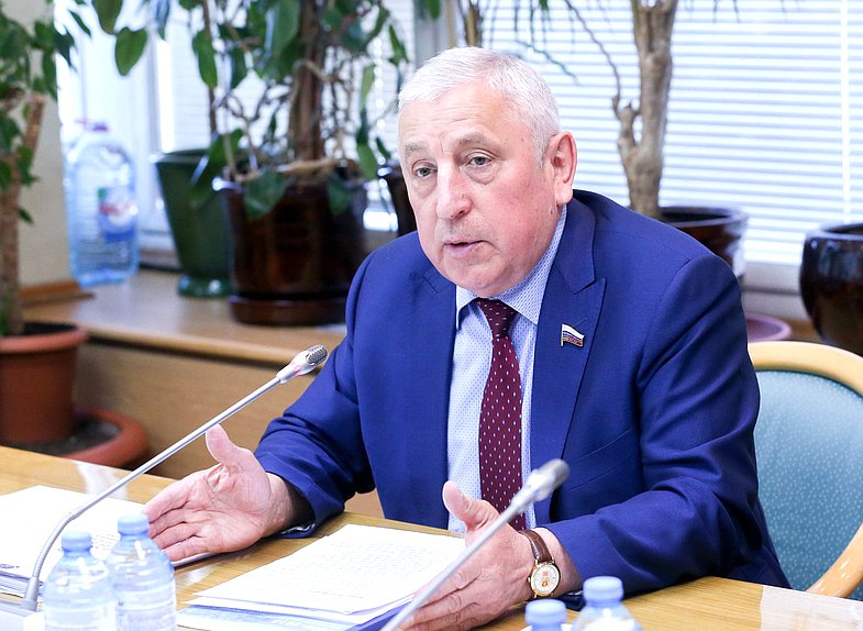 Председатель Комитета по региональной политике и проблемам Севера и Дальнего Востока Николай Харитонов