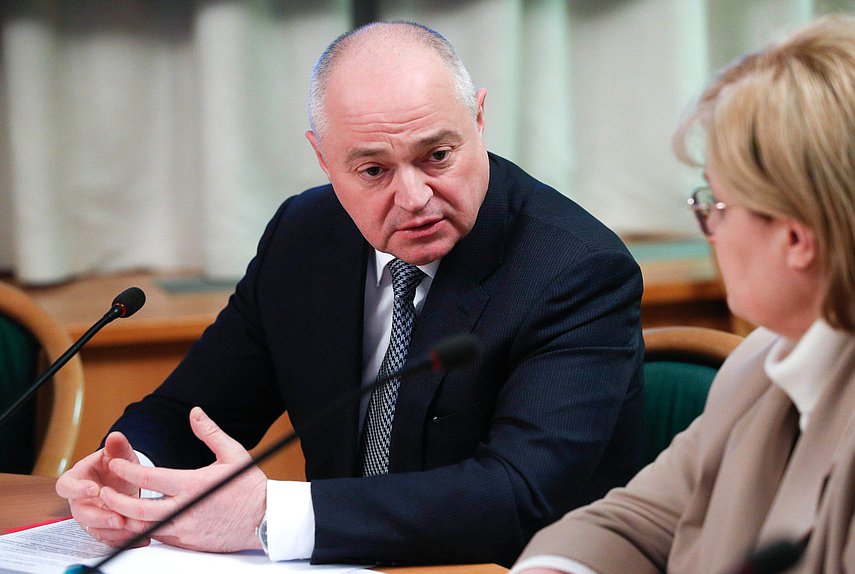 Круглый стол Комитета по экологии, природным ресурсам и охране окружающей среды на тему «О формировании в РФ системы аудита запасов полезных ископаемых»