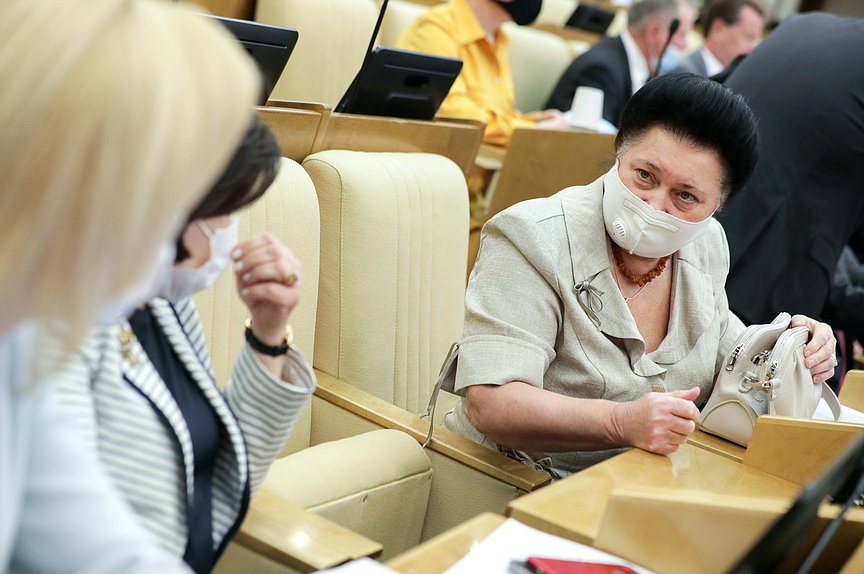 Член Комитета по контролю и Регламенту Раиса Кармазина