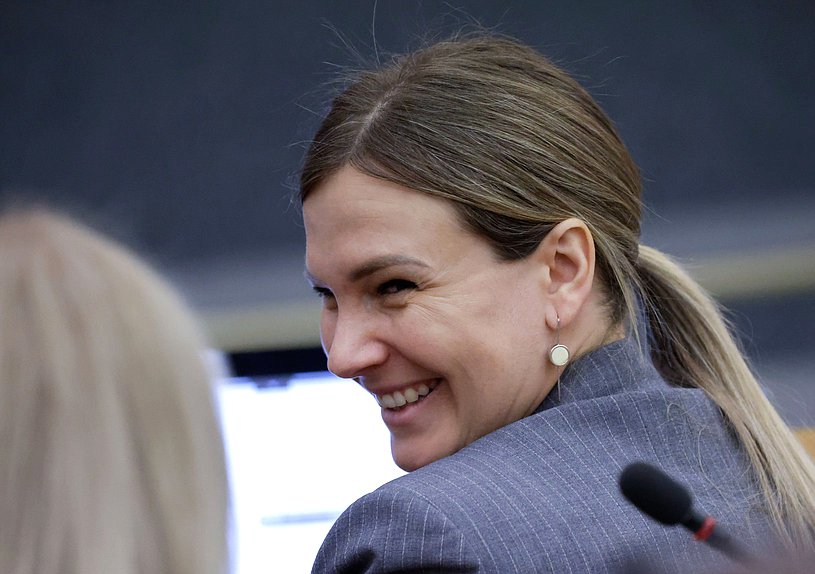 Член Комитета по охране здоровья Юлия Дрожжина